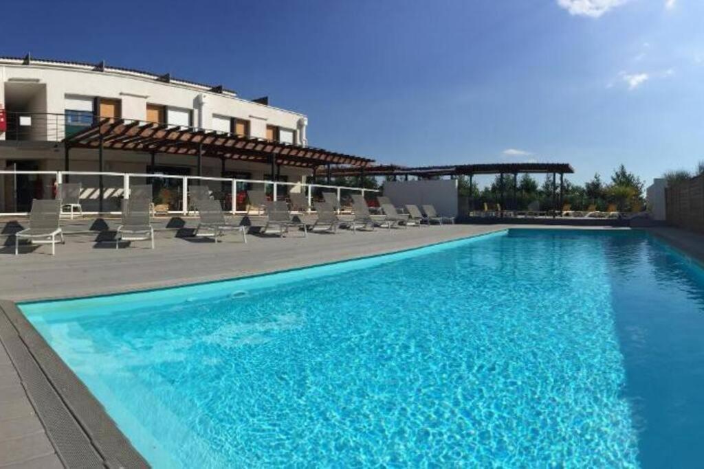 شقة 104 Douce Provence Au Calme Face A La Piscine Éguilles المظهر الخارجي الصورة